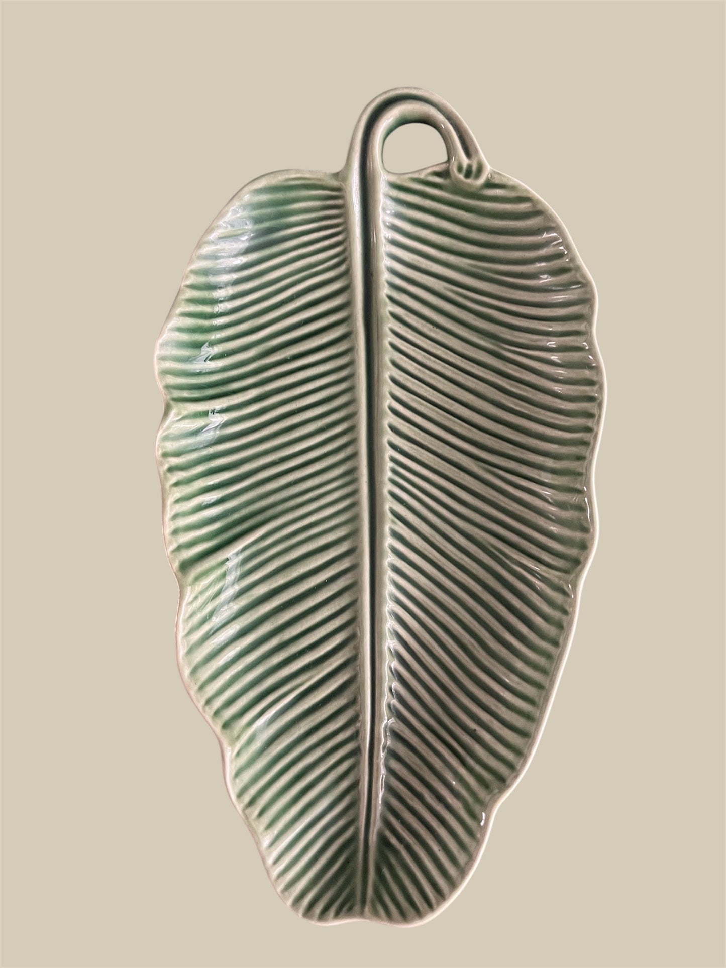 Bordalo Pinheiro Banana leaf server