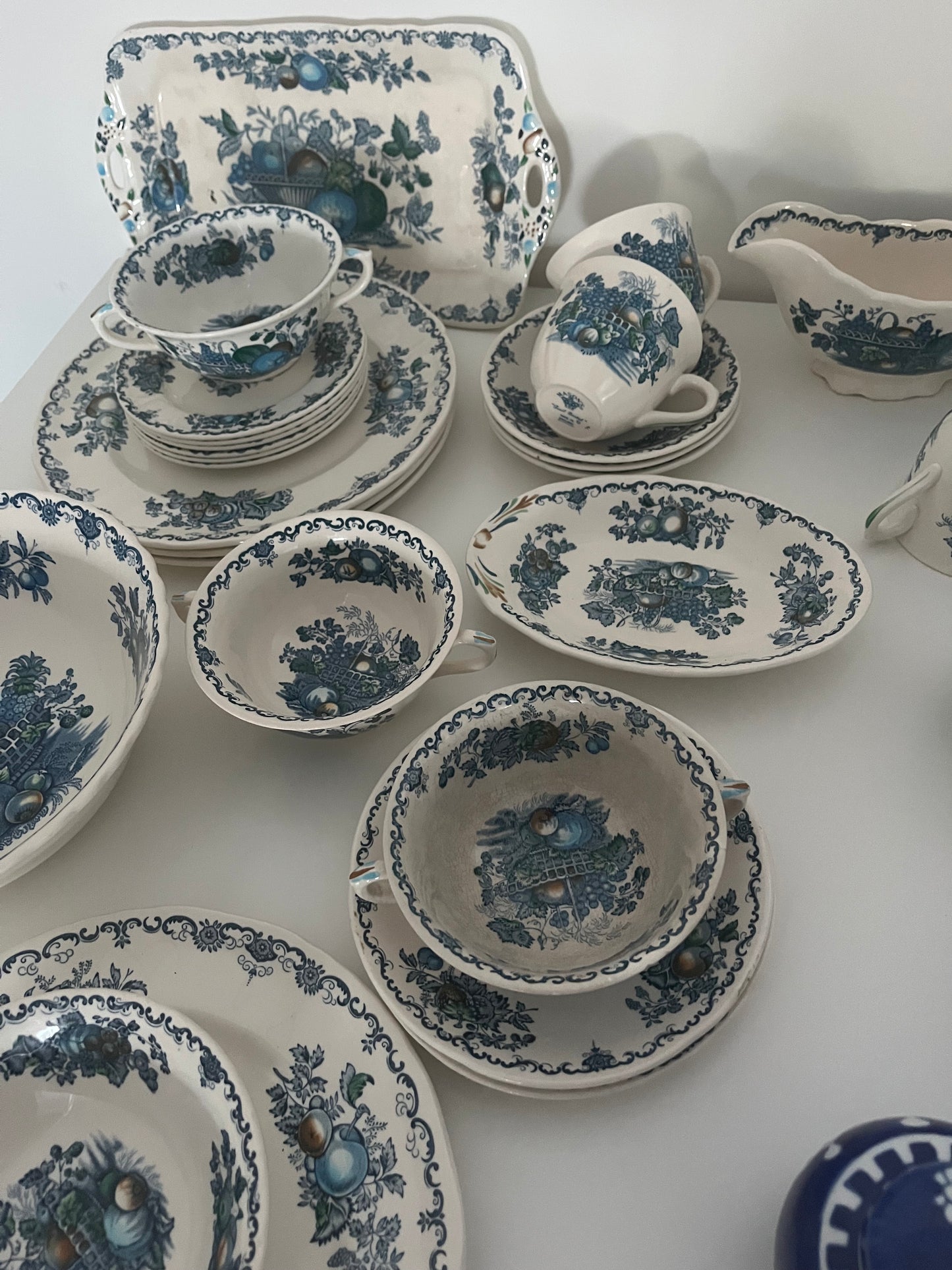 Mason’s fruitbasket blue bowl