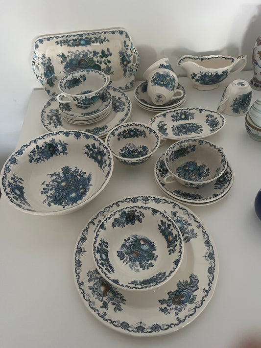 Mason’s fruitbasket blue bowl
