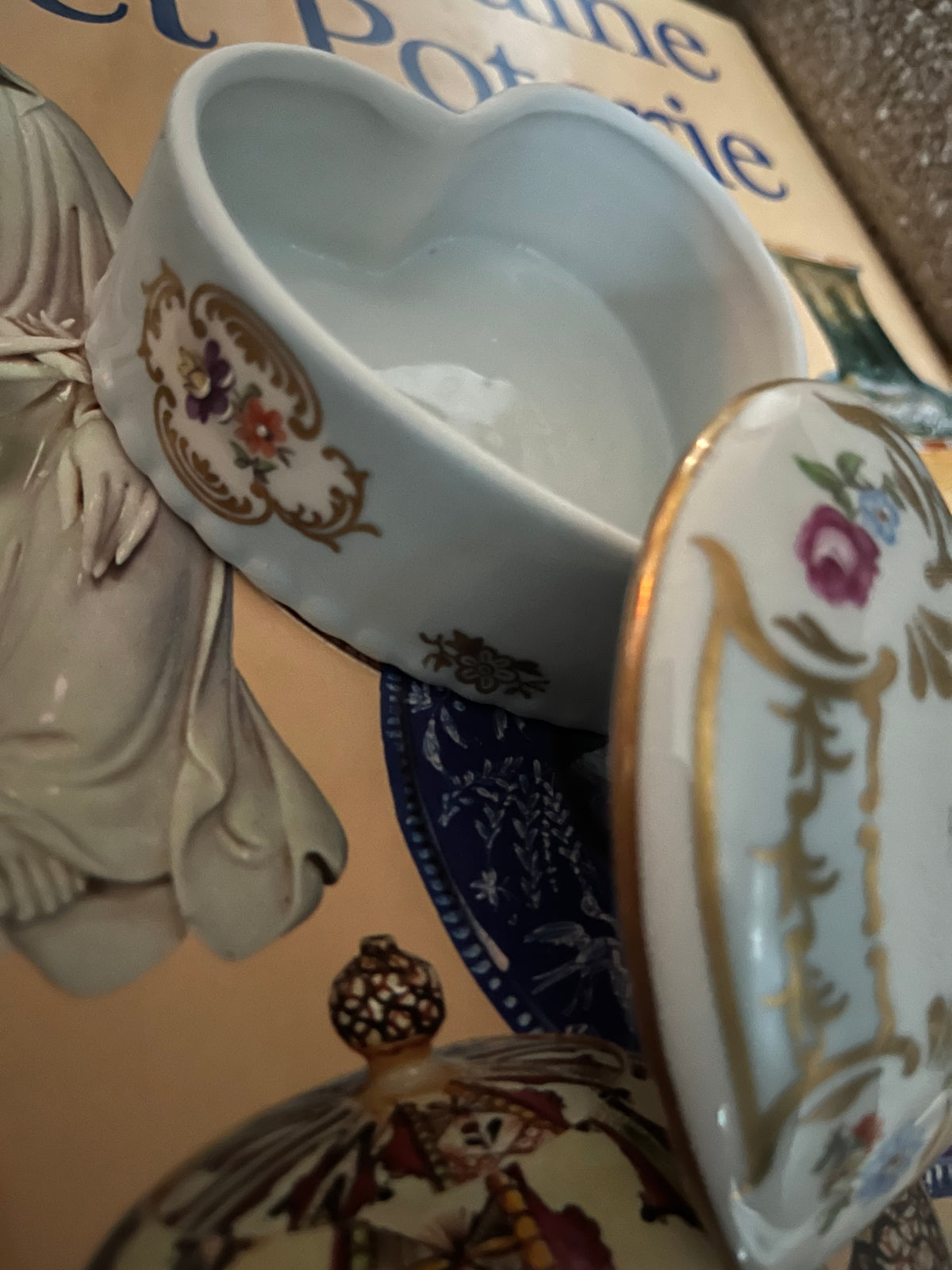 1942 french porcelaine heart shaped trinketbox