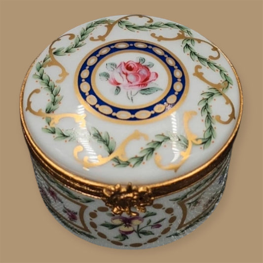 Haviland Limoges France trincketbox Louveciennes