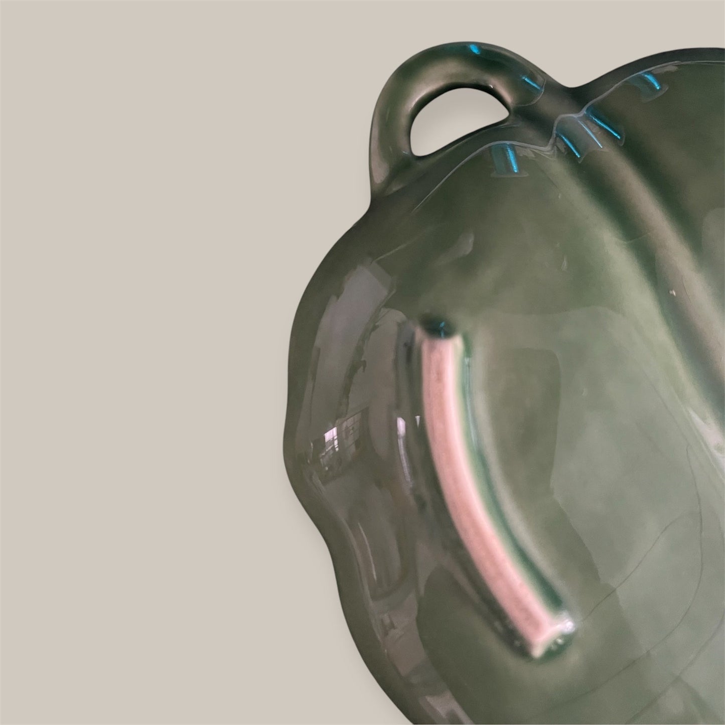 Bordalo Pinheiro Banana leaf server