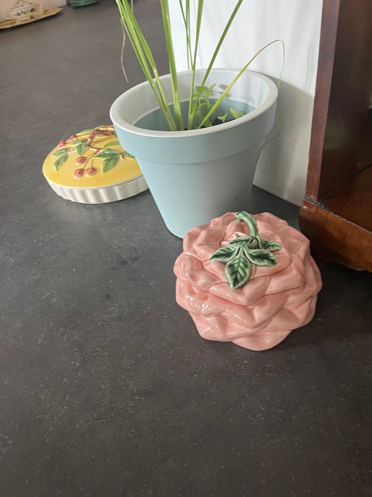 Bordallo Pinheiro vintage pink lidded majolica box