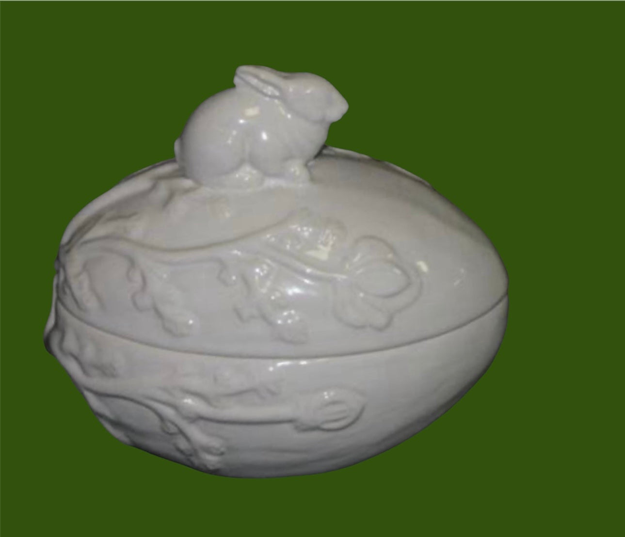 Bordallo Pinheiro big white vintage box egg with rabbit ๐ bunny ๐ฐ