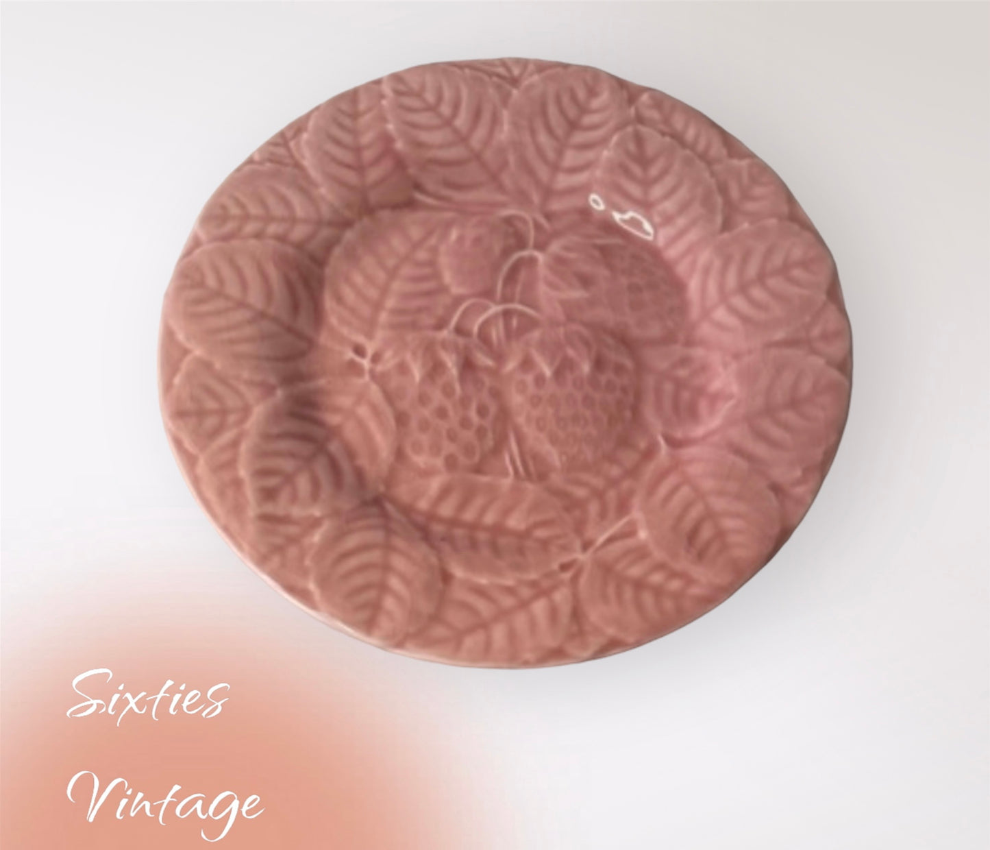 Vintage pink majolica dessert plate Bordallo Pinheiro strawberry ๐