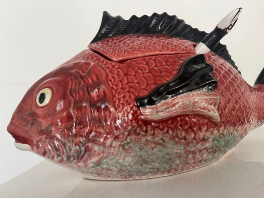 Antique Bordalo Pinheiro large fish tureen