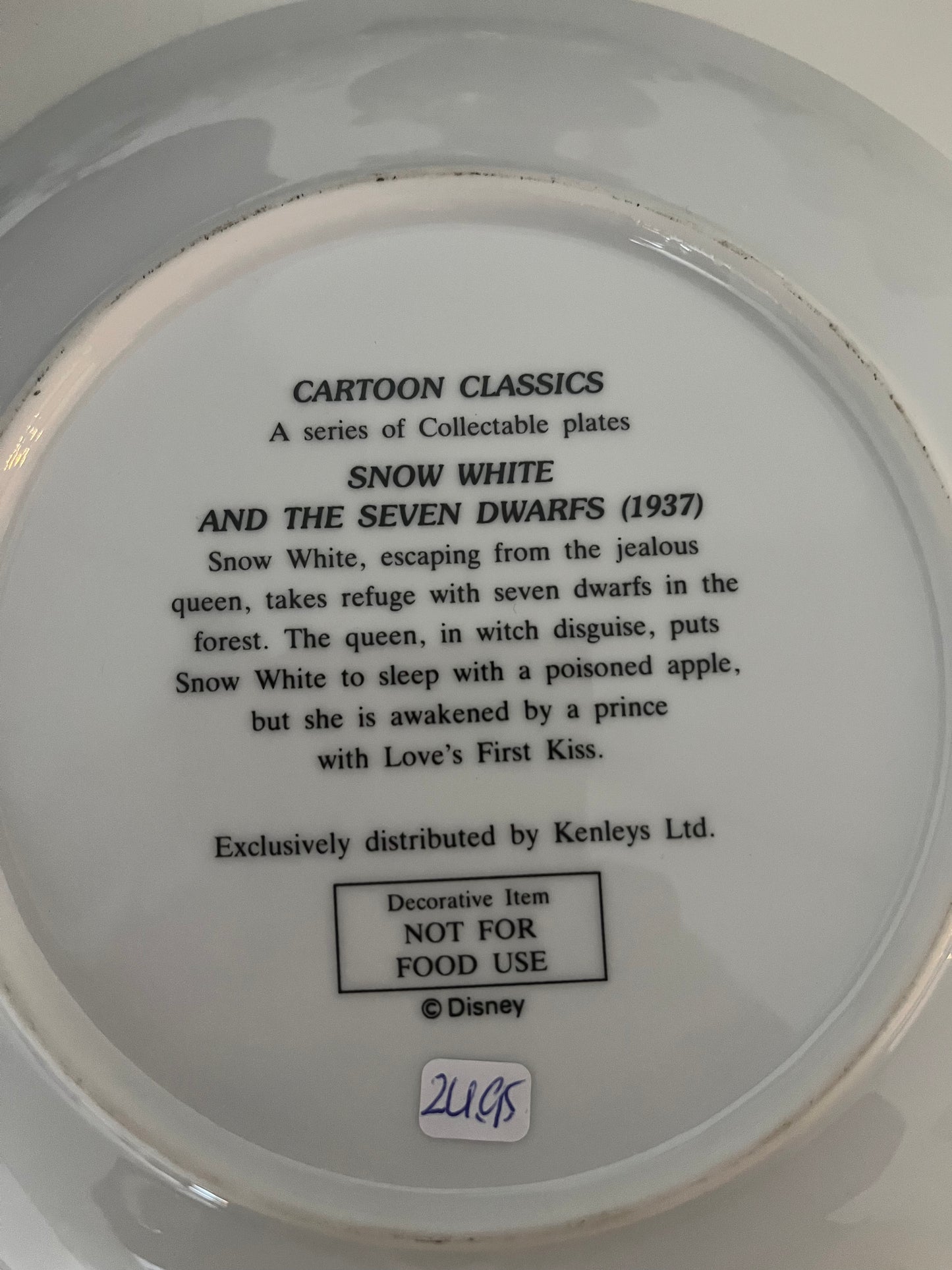 Disney cartoon classics plate snow white seven dwarfs