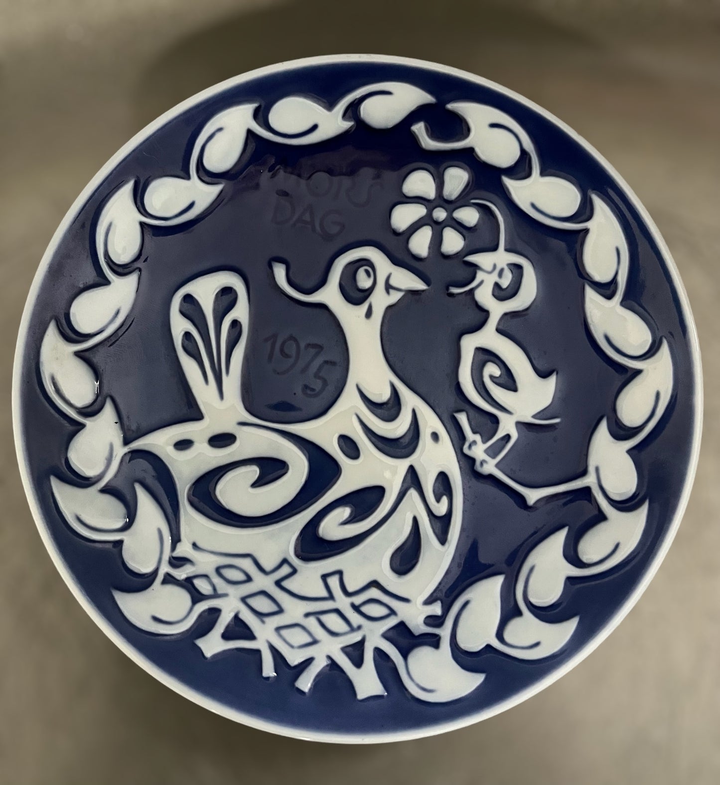 Royal Copenhagen wall plate 15 cm bird Mother’s Day 1975