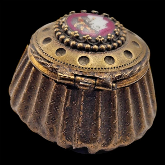 “Antique Woman’s Portrait Snuff Box 19th Century”