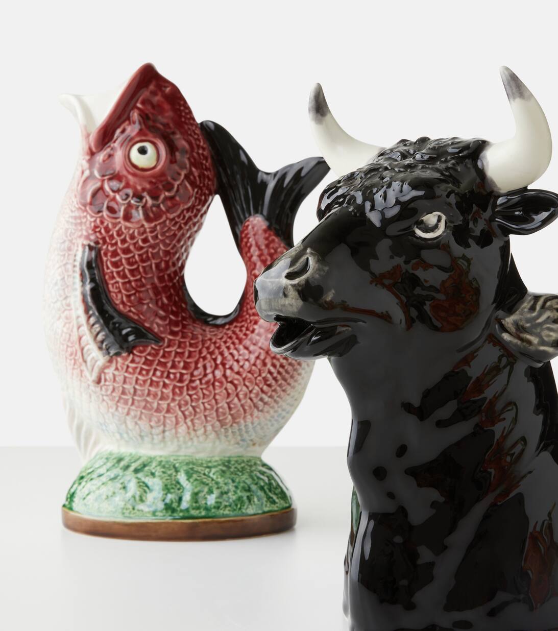 Black pitcher Bordallo Pinheiro