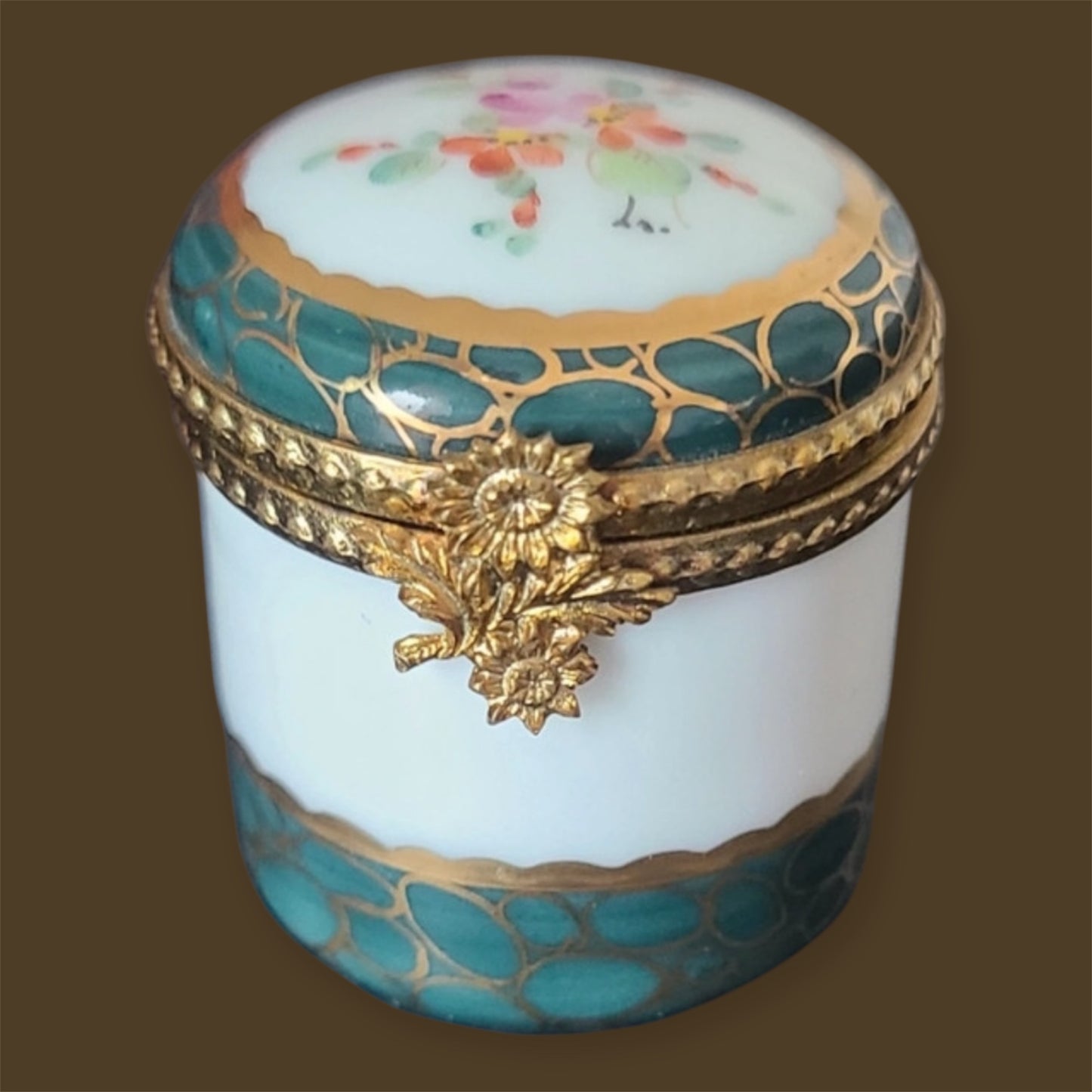 Lovely Limoges France trincketbox floral