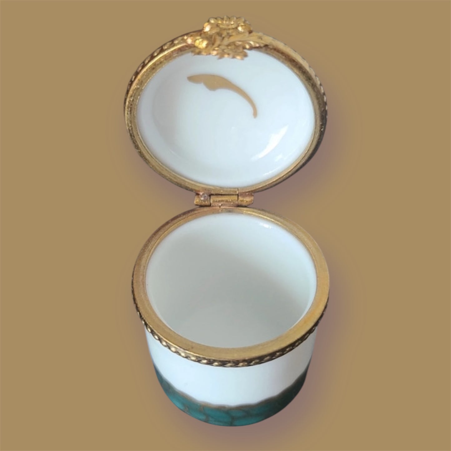Lovely Limoges France trincketbox floral