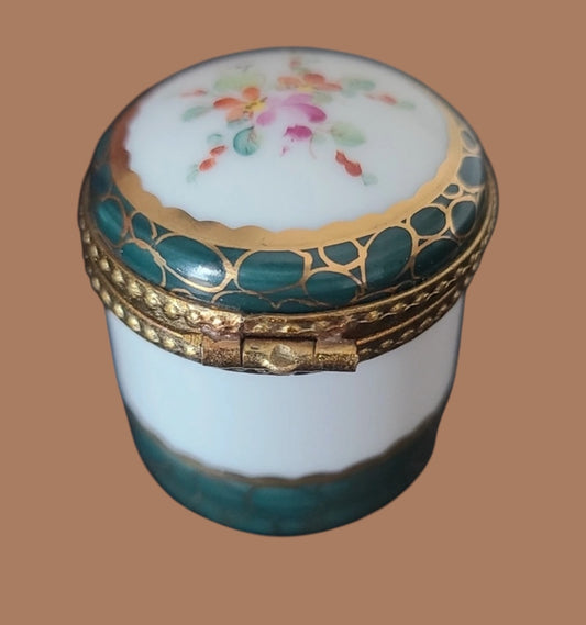 Lovely Limoges France trincketbox floral