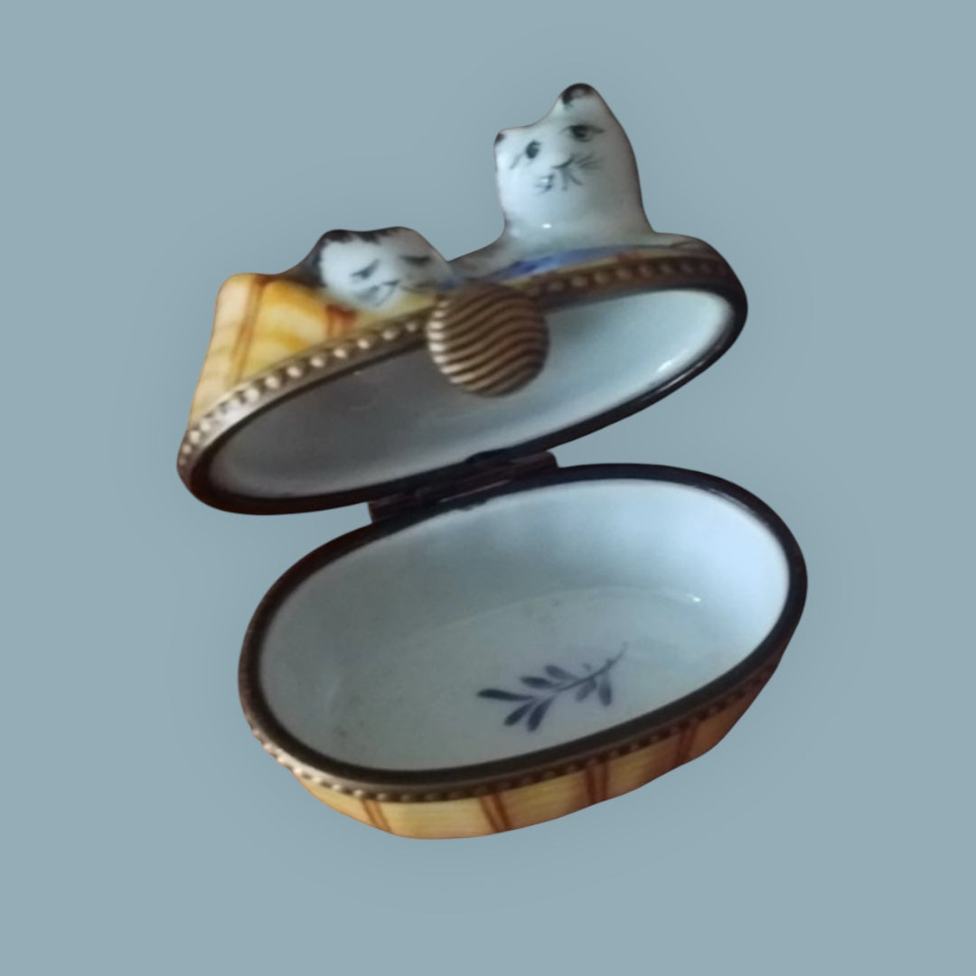 Limoges France Trincketbox cats