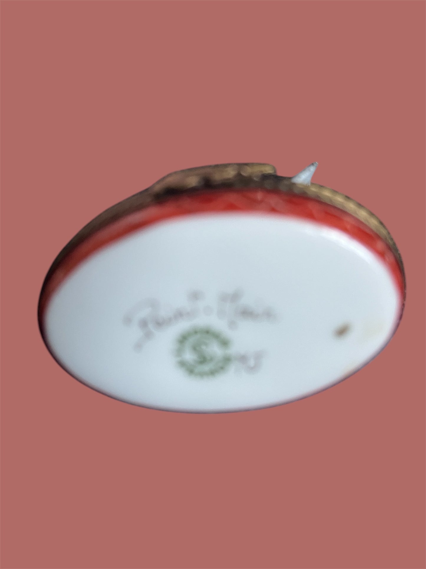 Lovely Limoges oval trincketbox pigeon french handpainted porcelain