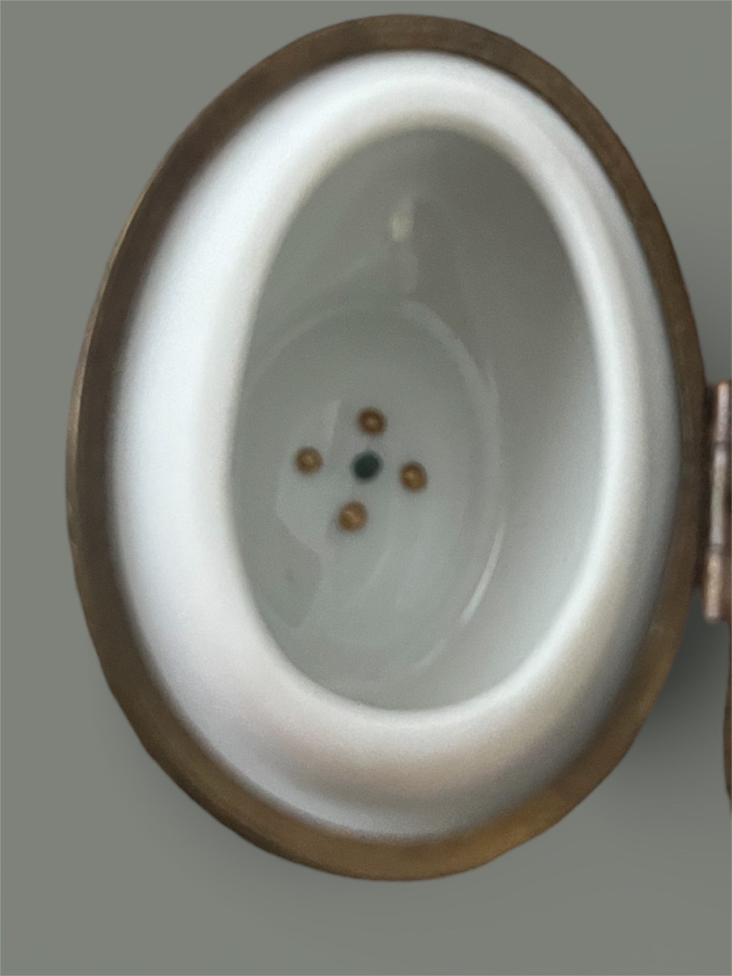Laure Selignac Paris Limoges egg 24 carat gold trincketbox