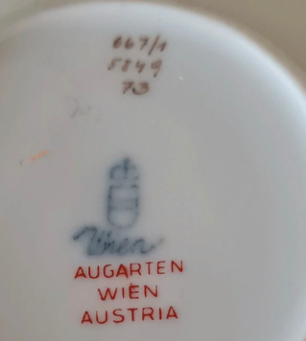 Augarten vintage porcelain trincketbox floral decor