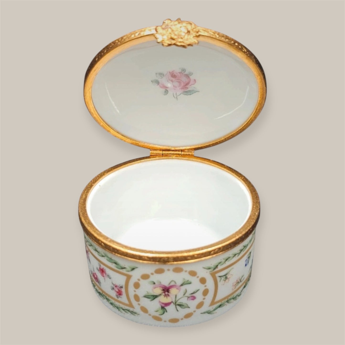 Haviland Limoges France trincketbox Louveciennes