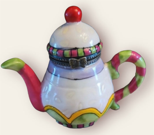 Trincketbox porcelain teapot