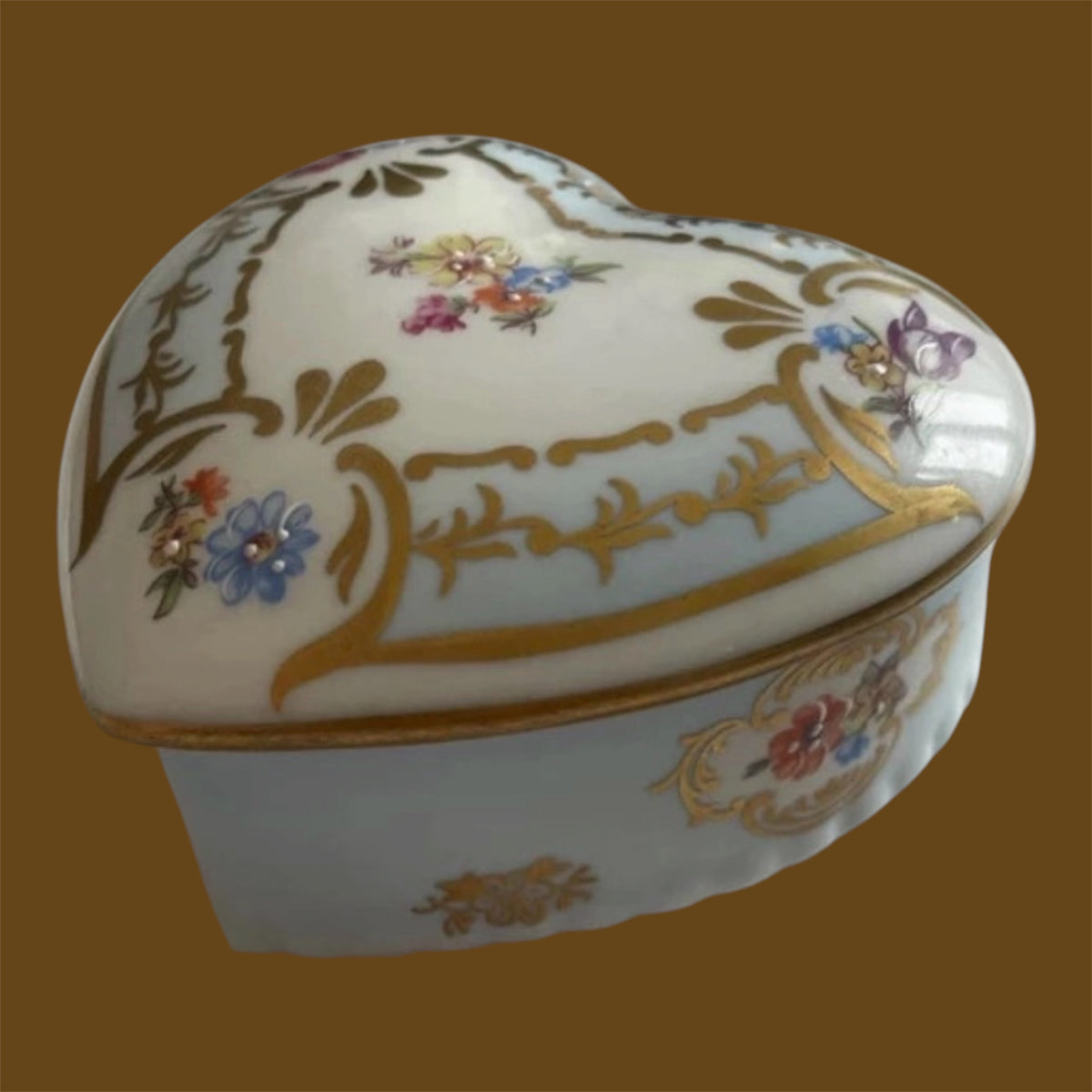 1942 french porcelaine heart shaped trinketbox