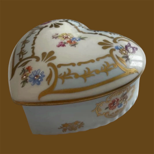 1942 french porcelaine heart shaped trinketbox