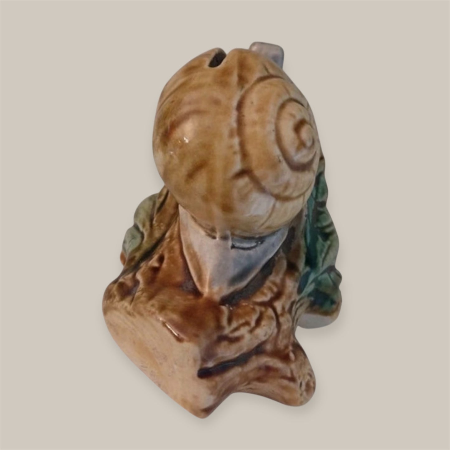 Onnaing moneybank C1900 majolica