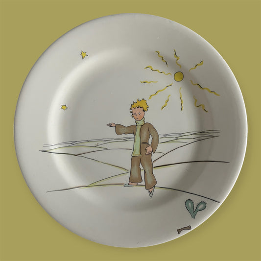 Le petit vintage faience prince breakfast plate Gien France