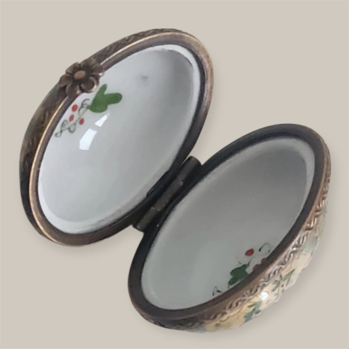 Antique Limoges trincketbox  (ca. 1890–1915) Belle Époque