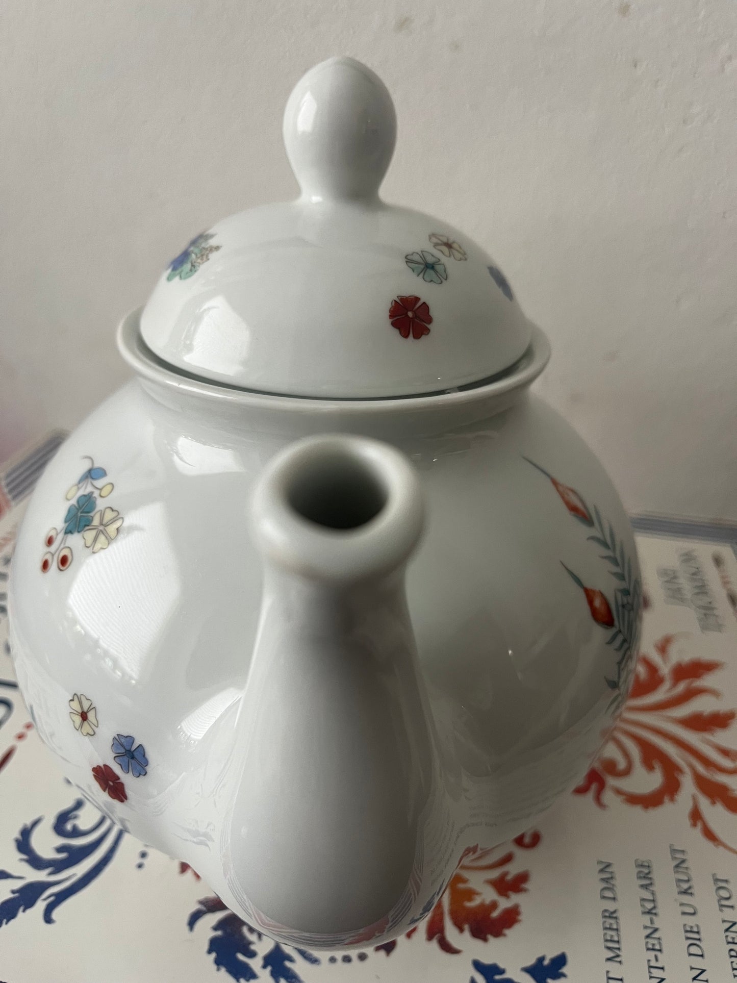 Limoges French porcelain Kakiemon teapot