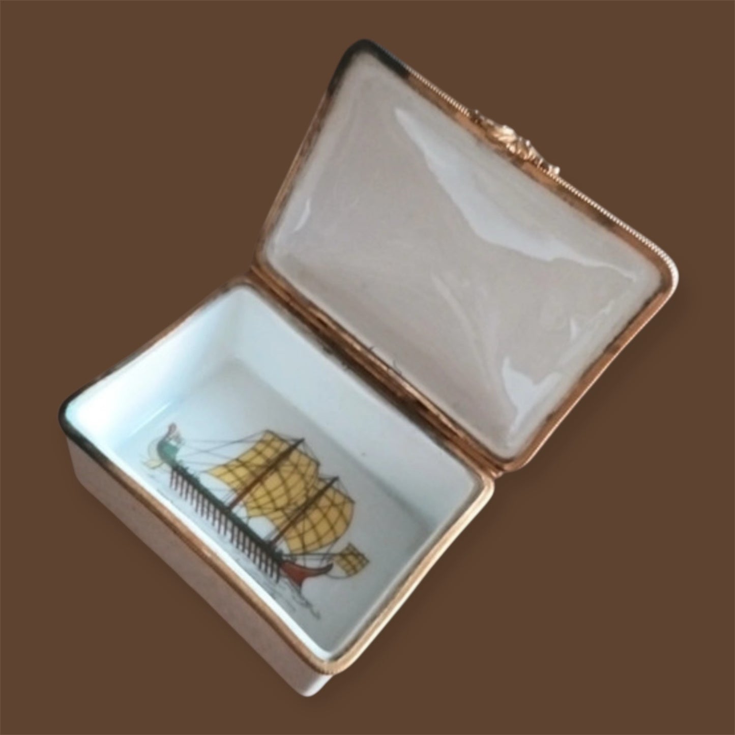 Porcelaine de Paris trincketbox