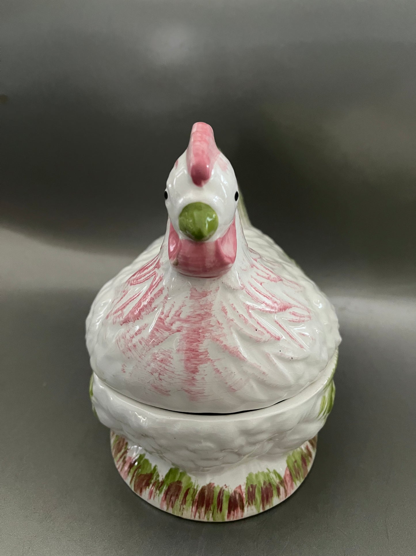 Caugant chicken on egg nest pink version