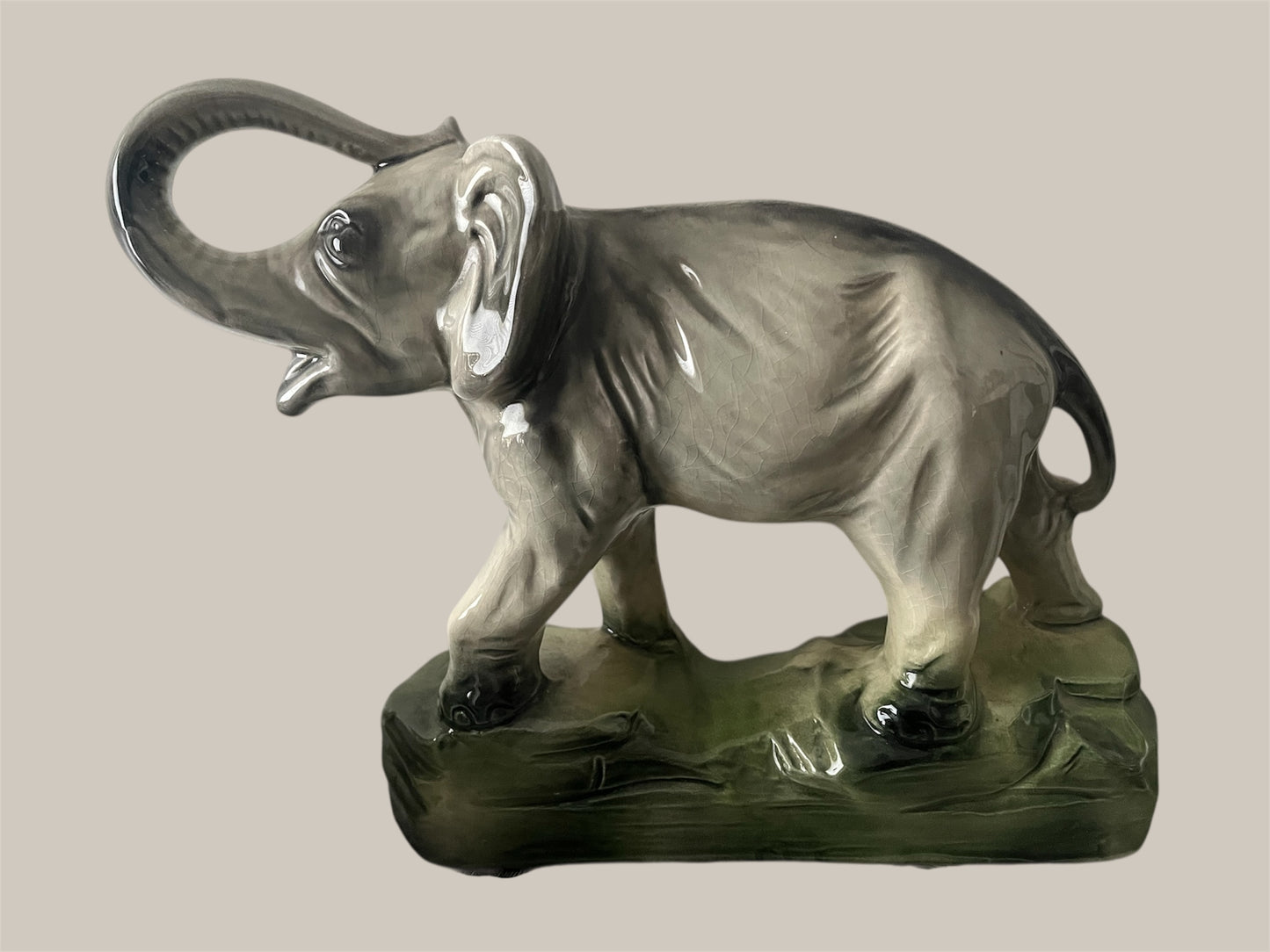 Large elephant figurine statue