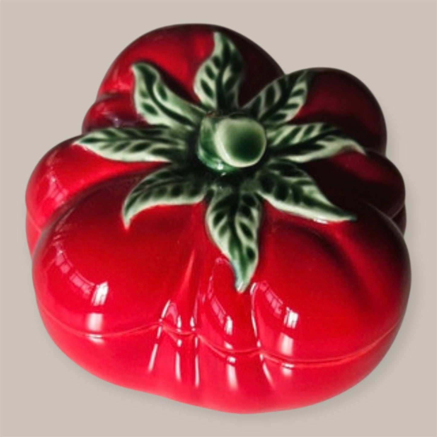 Bordalo Pinheiro tomato tureen