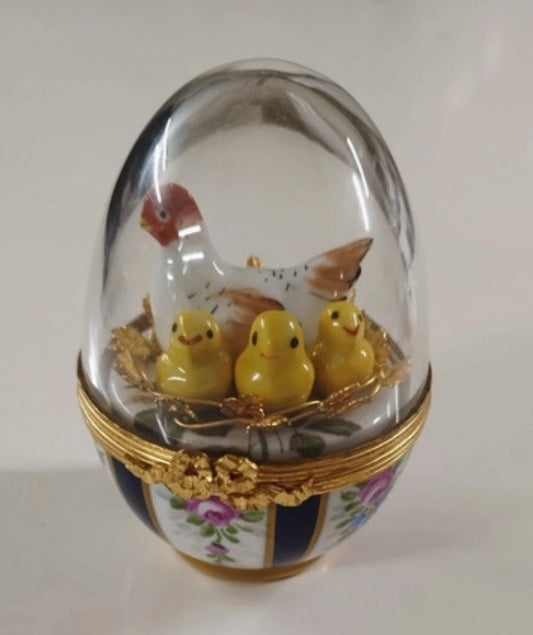 Limoges France vintage porcelain trincketbox Chicken with ducklings