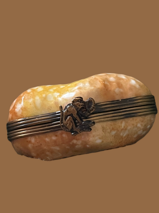 Lovely Limoges Trincketbox peanut