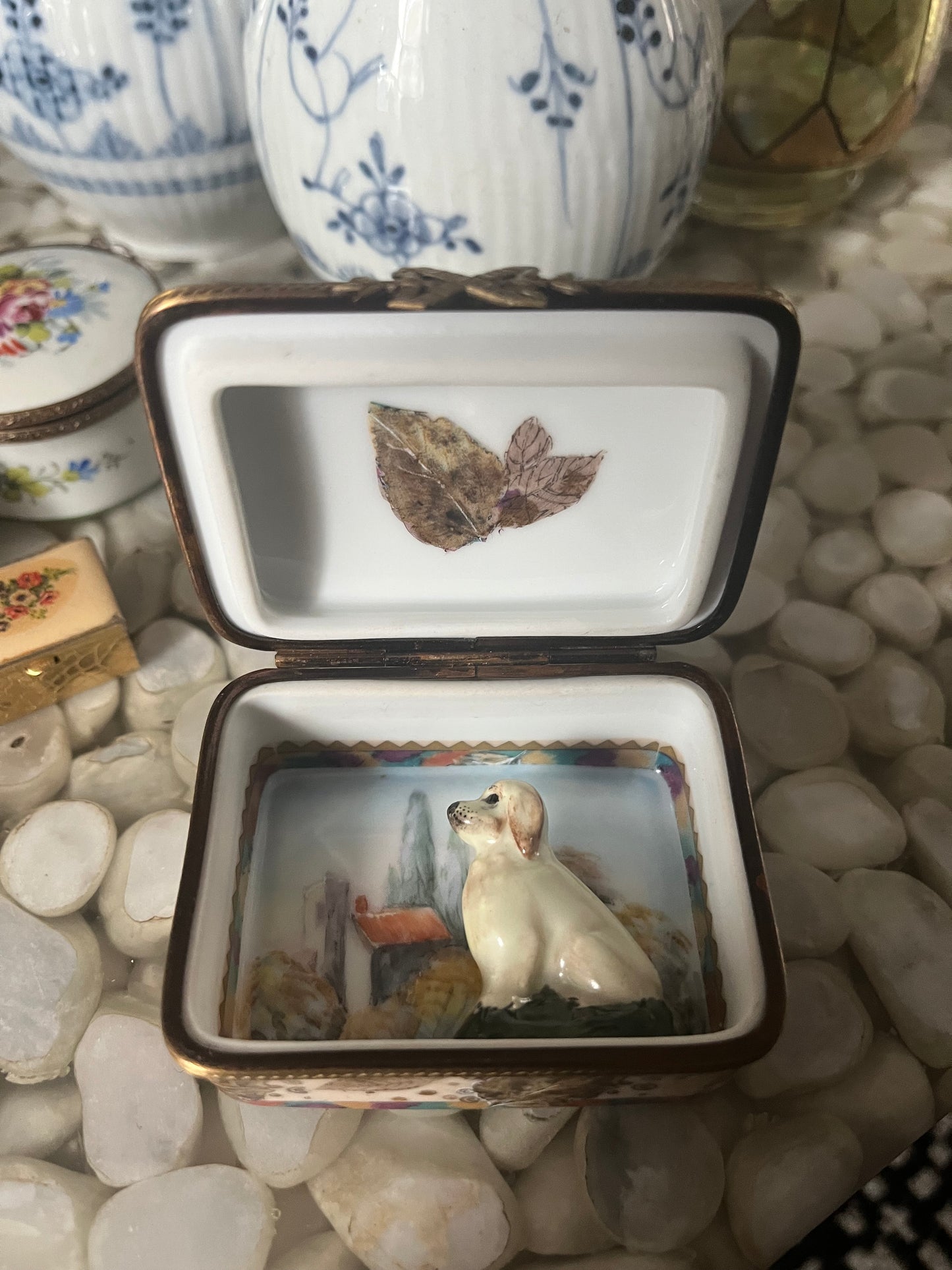Limoges France trincketbox Labrador