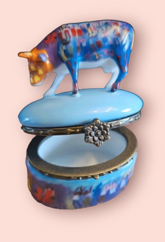 Blue vintage porcelain trincketbox cow parade