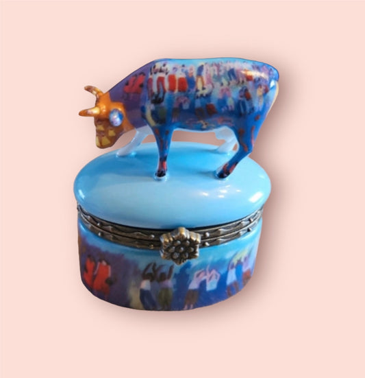 Blue vintage porcelain trincketbox cow parade