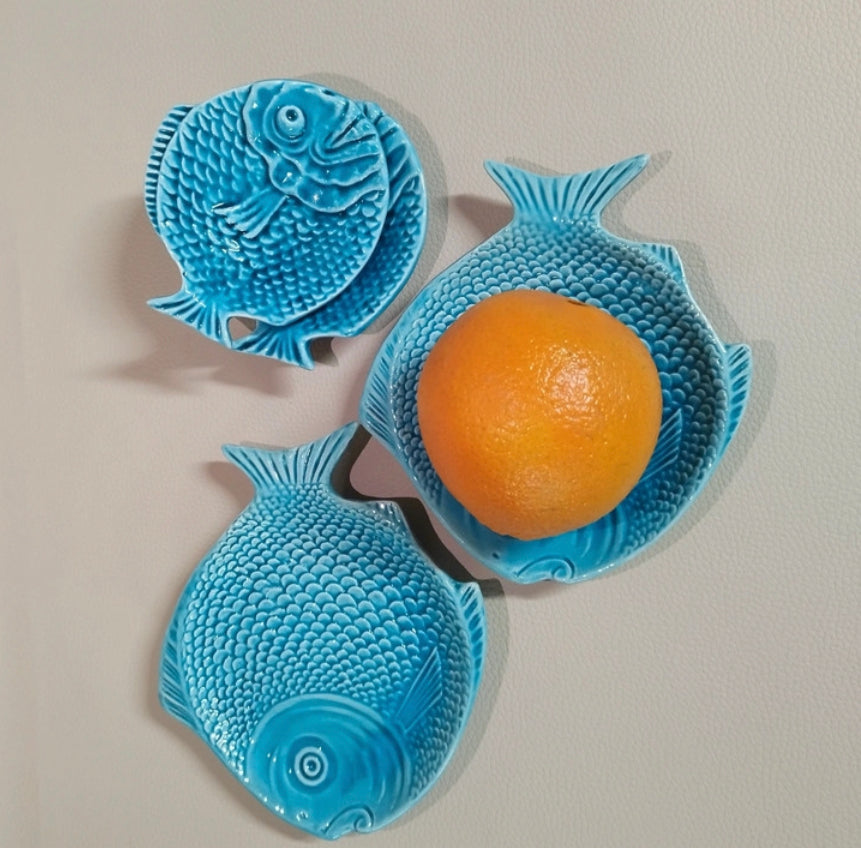 Turquoise faience fish set