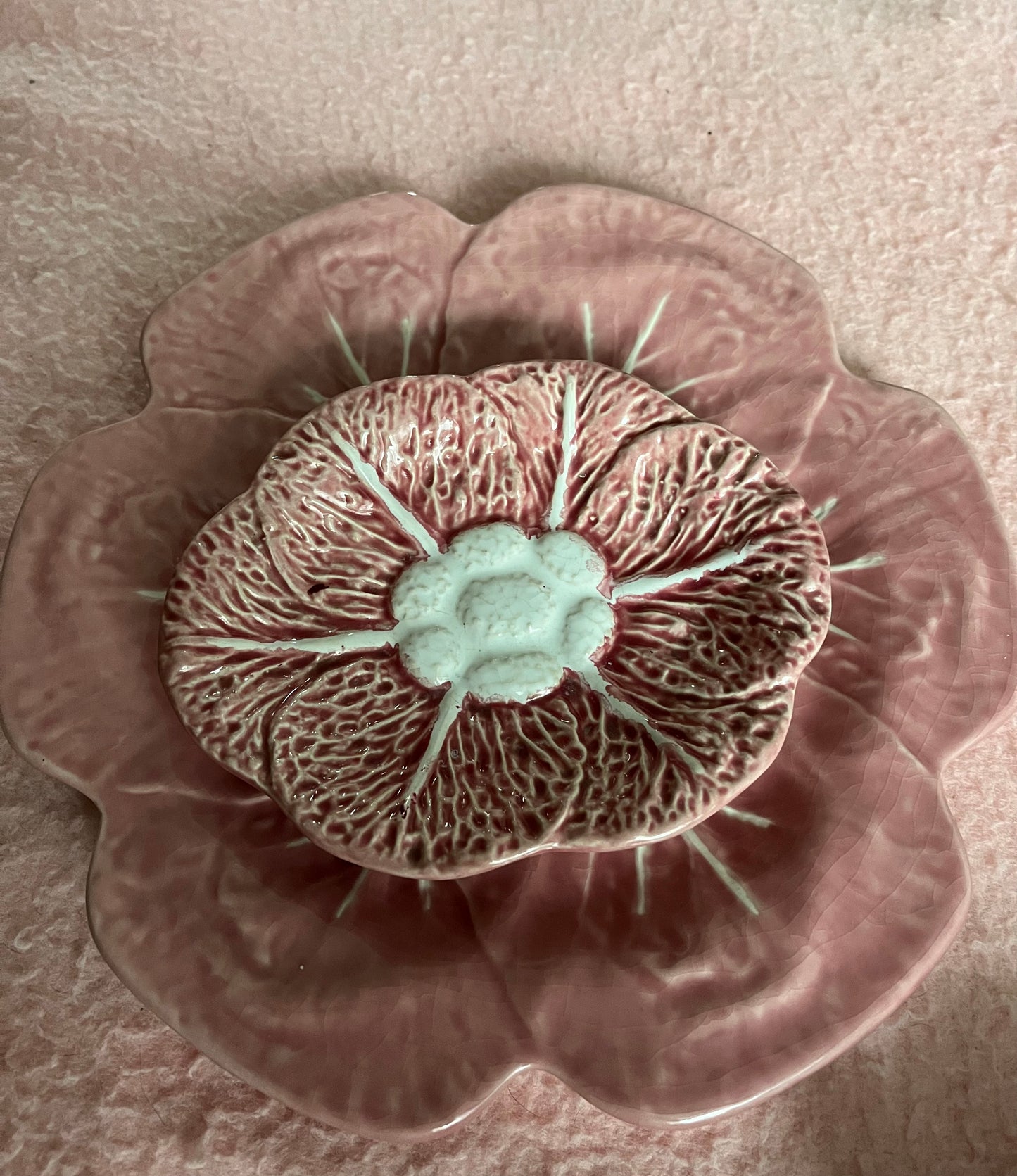 Bordallo Pinheiro vintage pink cabbage plate 27 cm