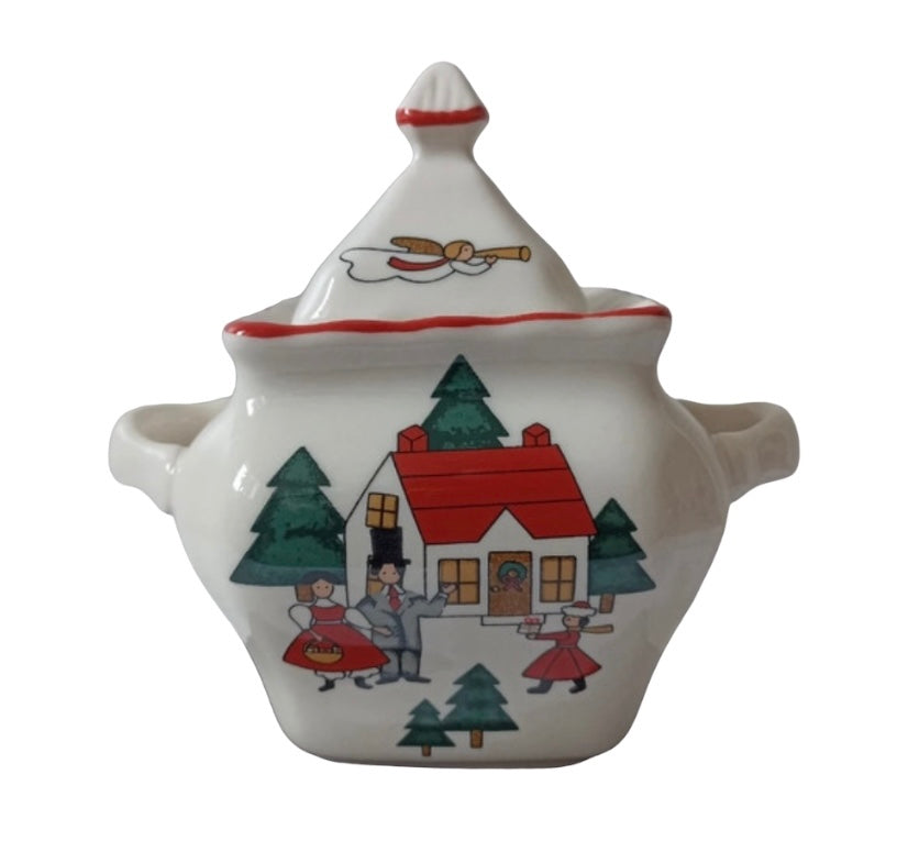 Mason’s Christmas 🎄 Village vintage lidded sugar bowl