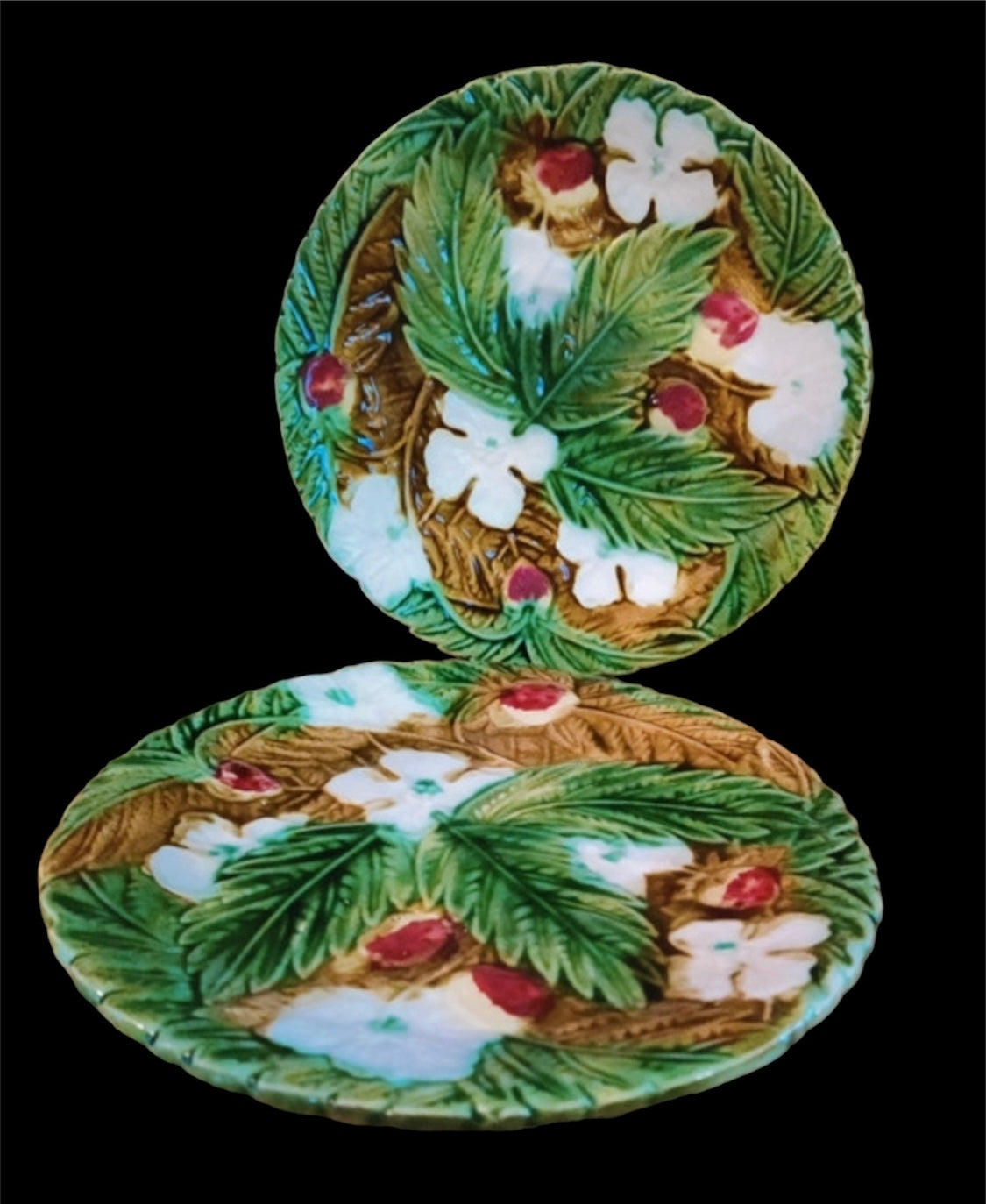 Antique majolica set Strawberry plates Onnaing