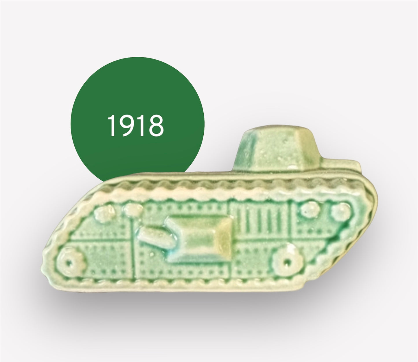 Majolica moneybank Worldwar I 1914-1918 armored tank