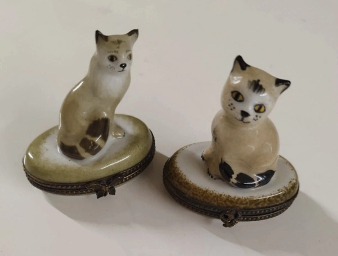 Set of 2 Limoges trincketboxes cat