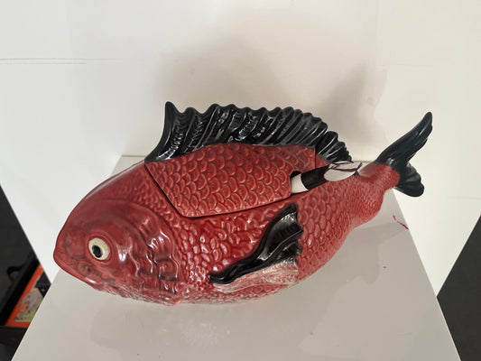 Antique Bordalo Pinheiro large fish tureen