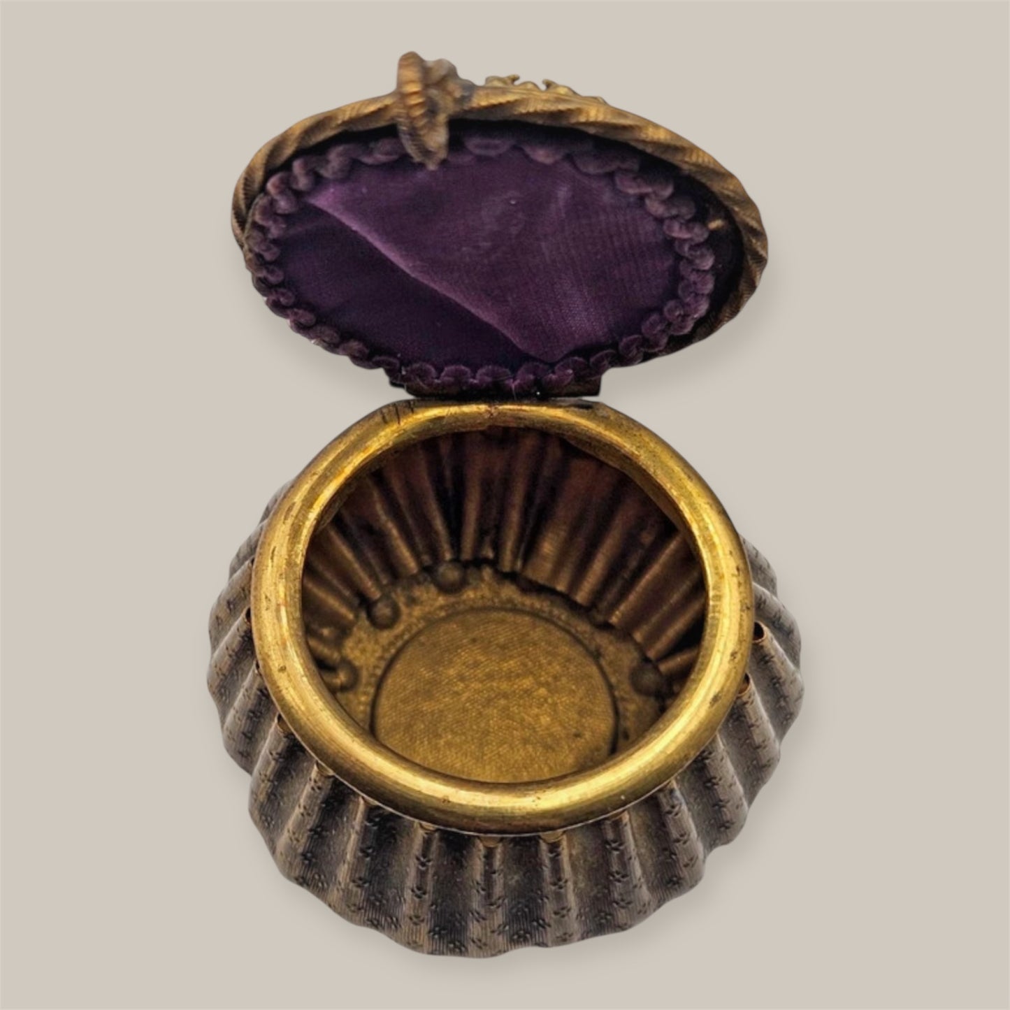 “Antique Woman’s Portrait Snuff Box 19th Century”