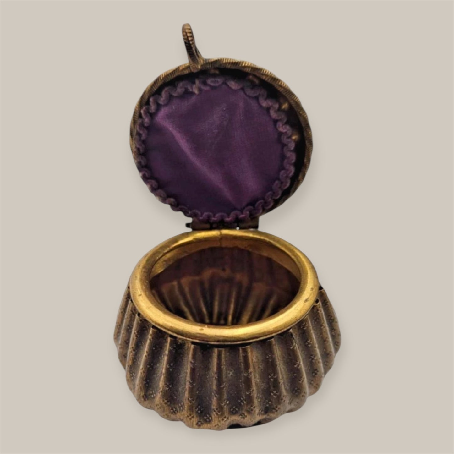 “Antique Woman’s Portrait Snuff Box 19th Century”