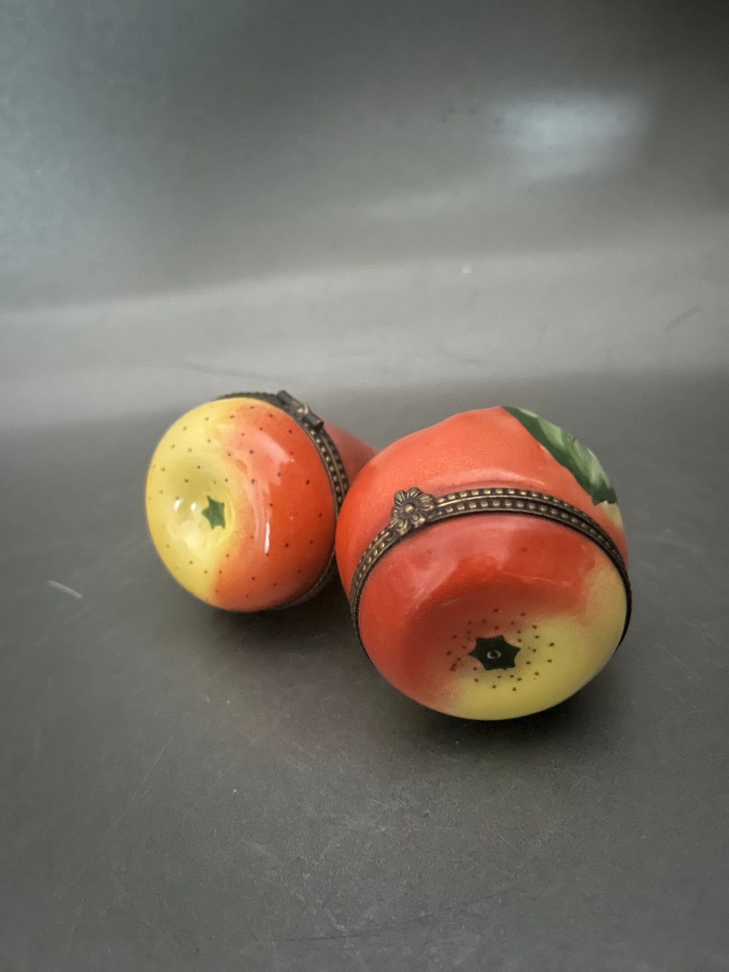 Lovely Limoges vintage set trincketbox apple pear