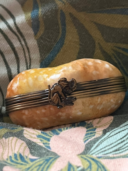 Lovely Limoges Trincketbox peanut