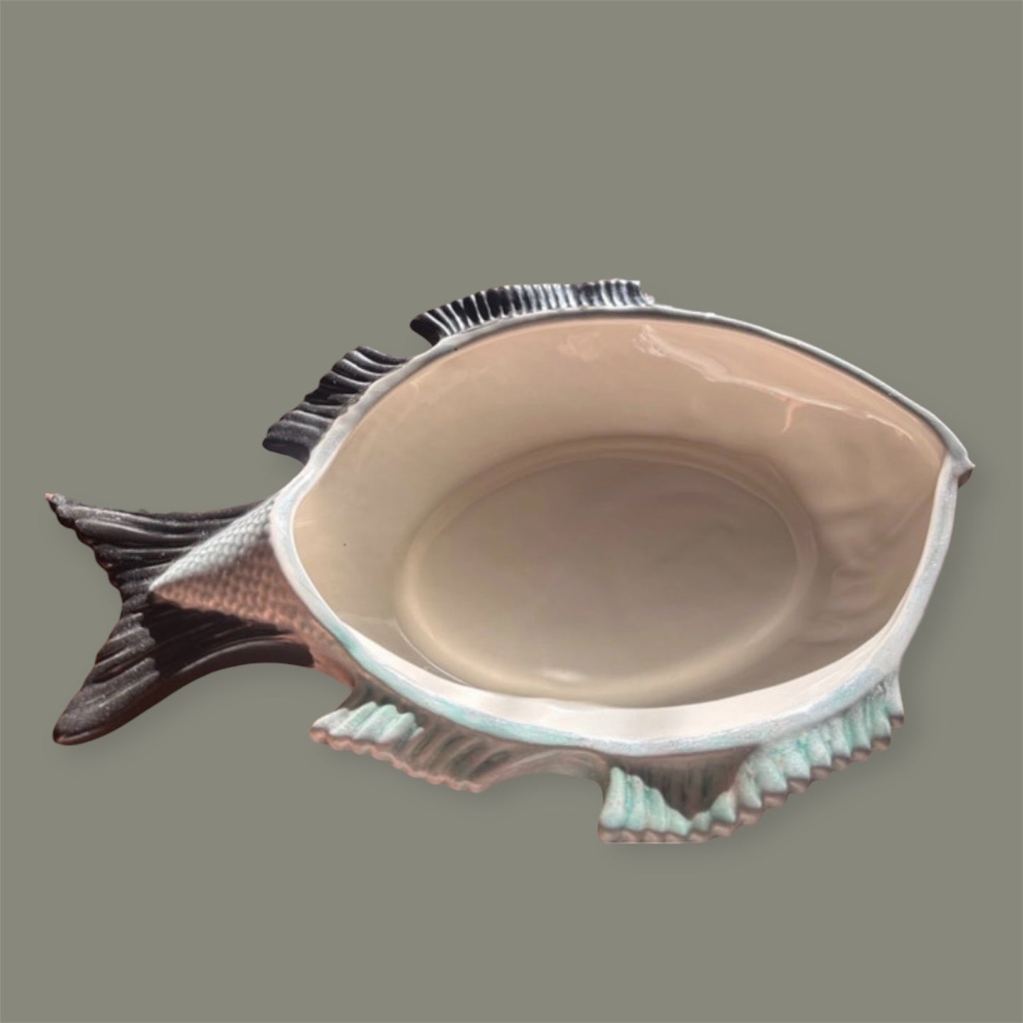 Antique majolica fish tureen Bordalo Pinheiro Portugal faience